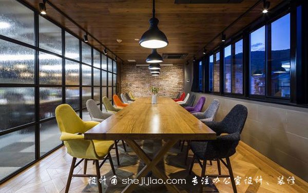 Loft工业风的日本食品公司办公空间设计